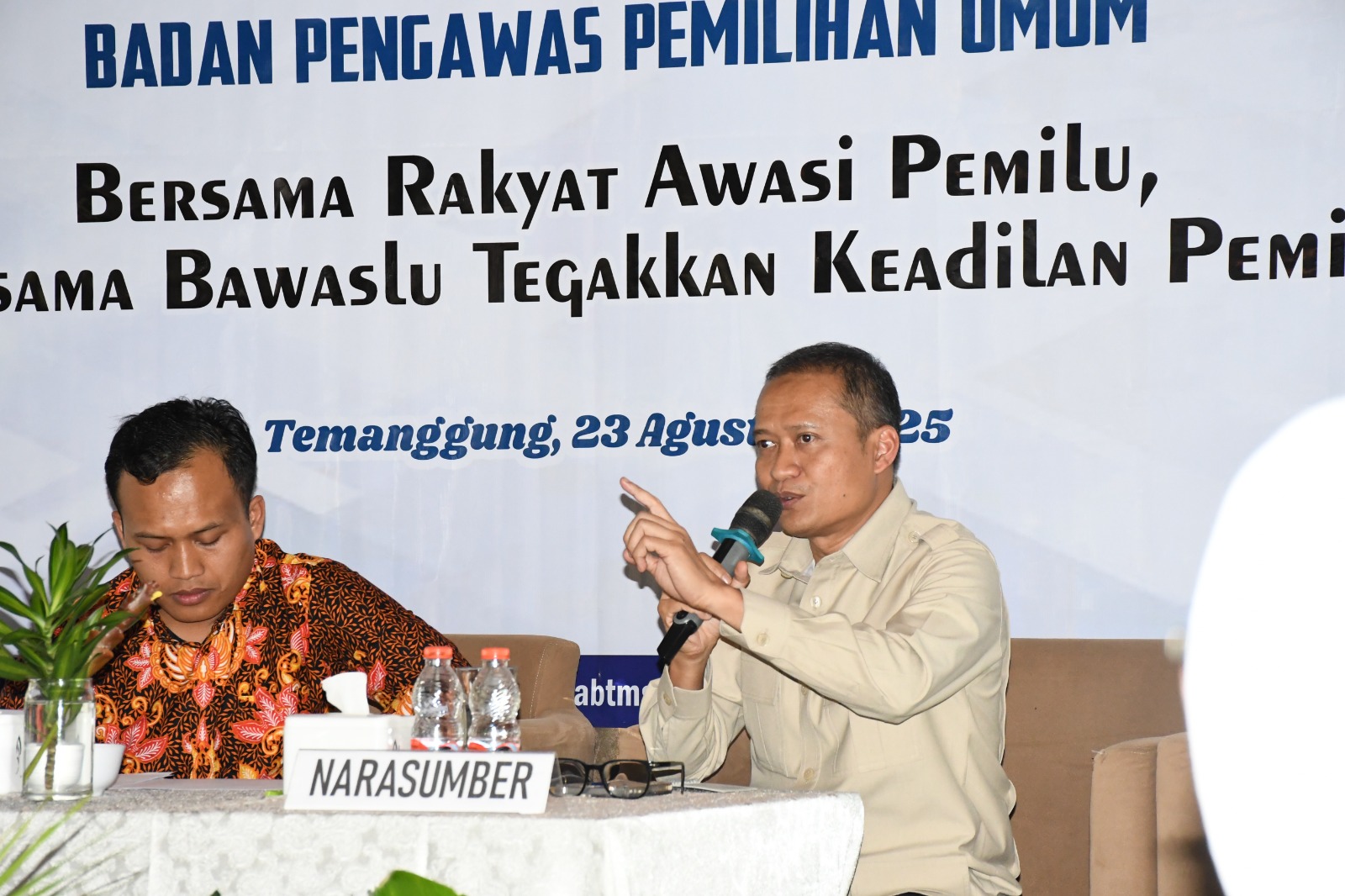 Pak Azis DPR RI