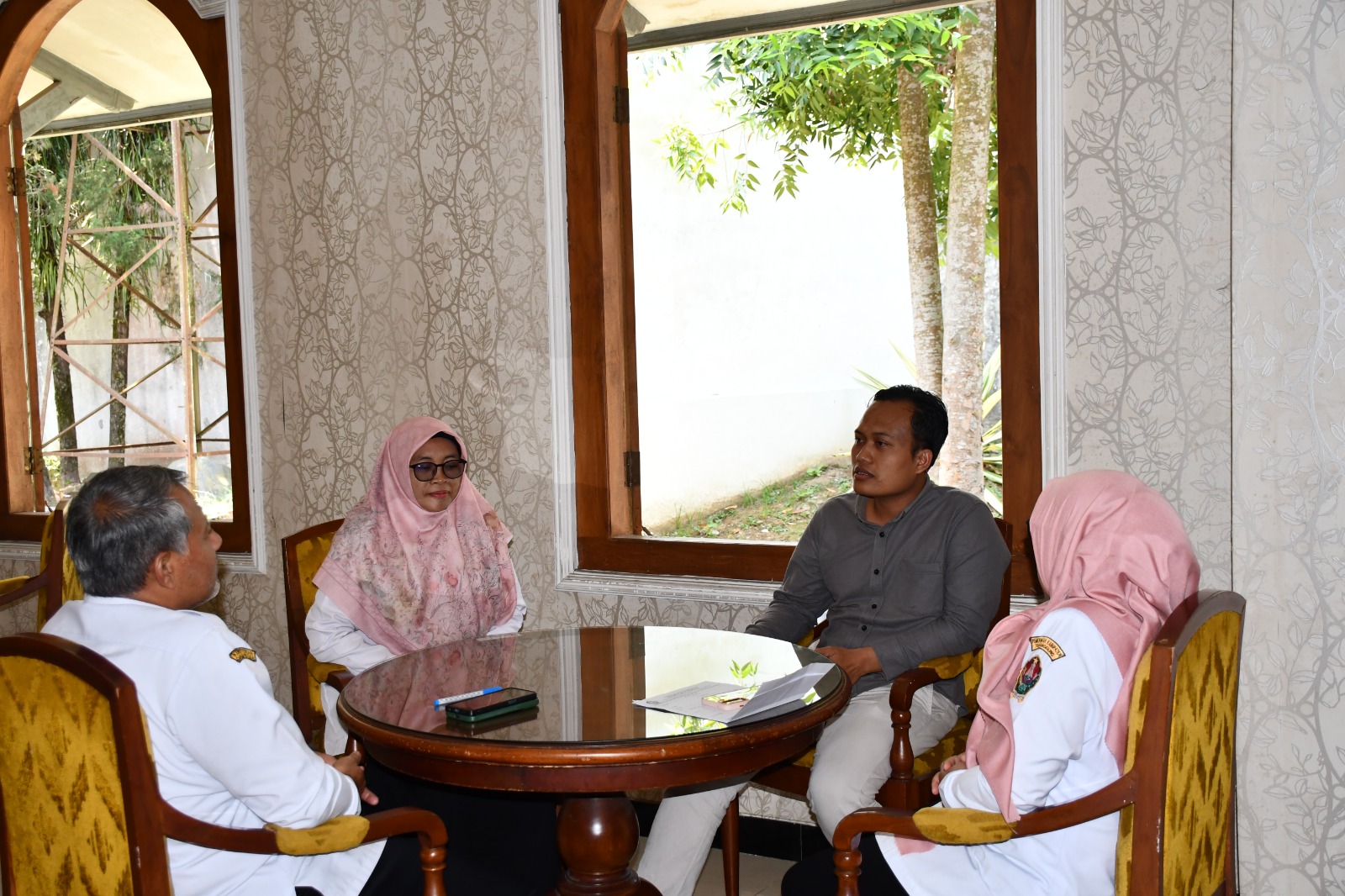 Pak Ketua dan Pak Agung