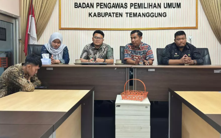 Rapat Internal Pelayanan