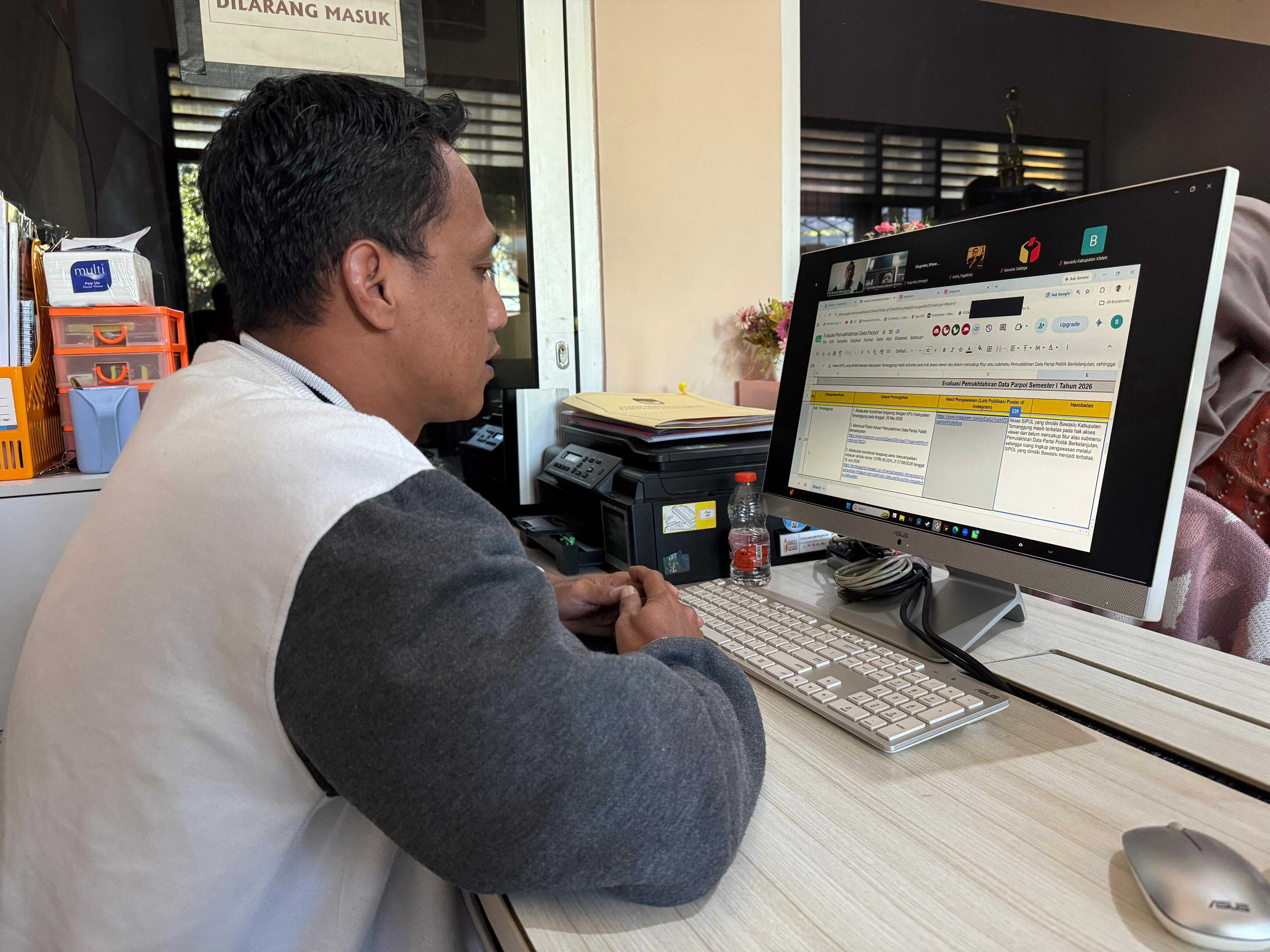 Rapat Evaluasi Pemutakhiran Partai